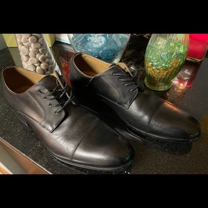 Casual Dress Shoes Mens size 13 made by Aldo black